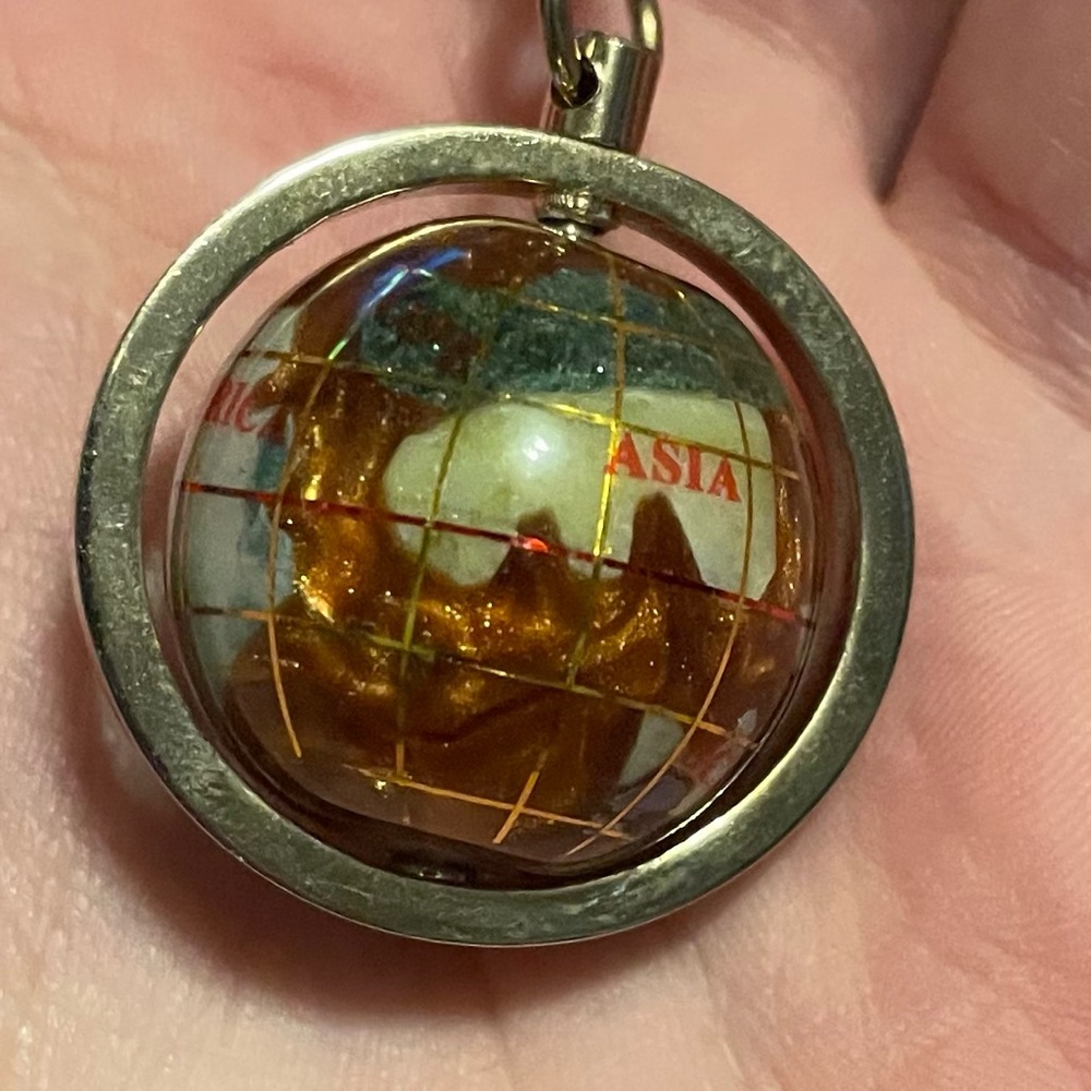 Gemstone Globe Fidget Spinning Goldtone Keychain - Picture 5 of 9